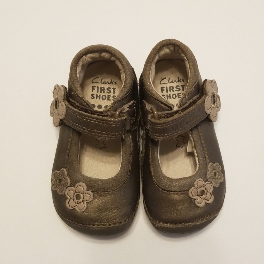 Clark's First Shoes Metalic Sandles with flowers